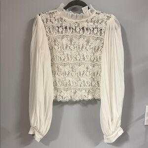 Elegant White Lace Blouse by Gracia